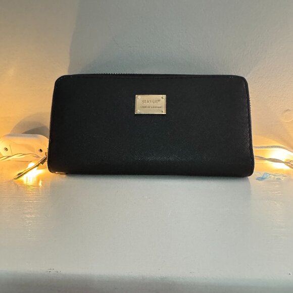 Wallet - Picture 1 of 2
